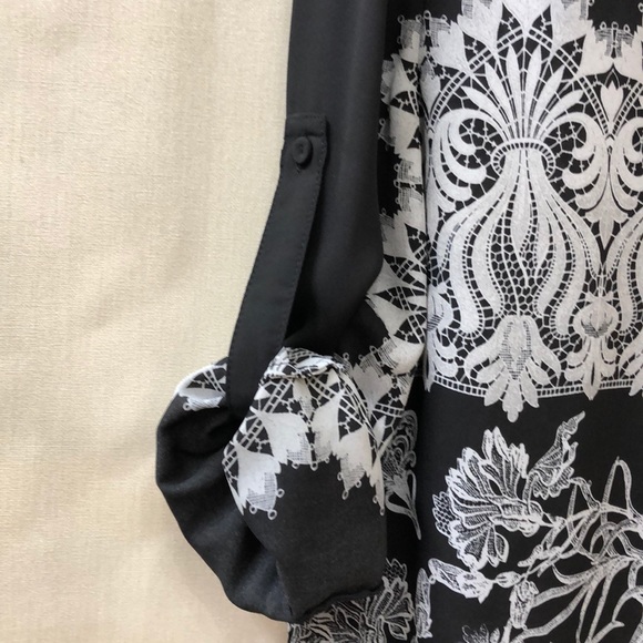 BCBG MAXAZRIA BLACK AND WHITE ELLEN BLOUSE XXS - Picture 6 of 8